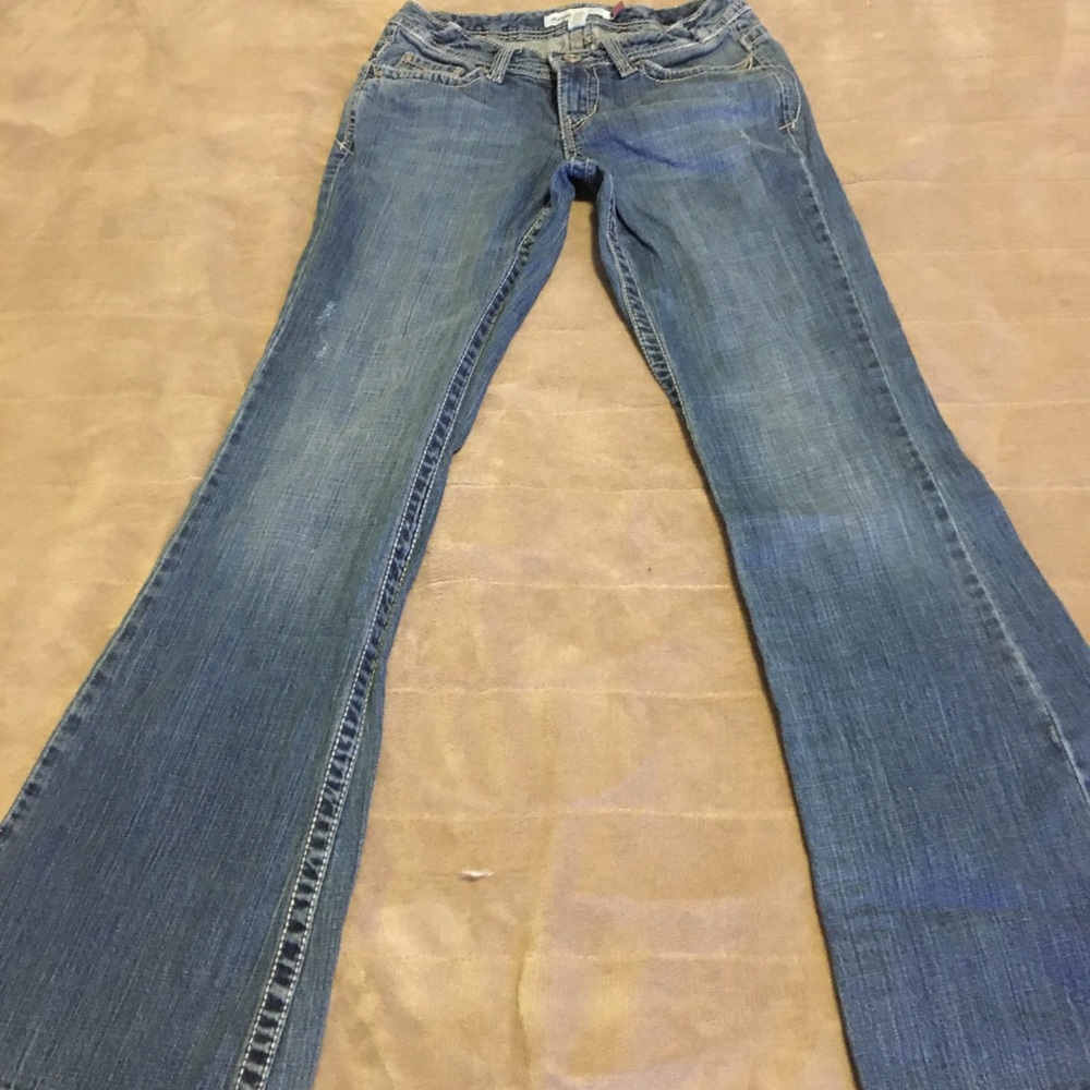 Aeropostale size 0 short bootcut jeans.